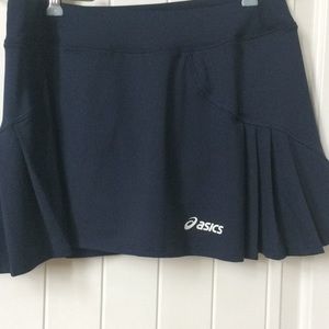 Asics skort navy size medium